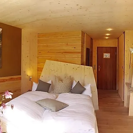 Bio-hotel Helvetia 4*